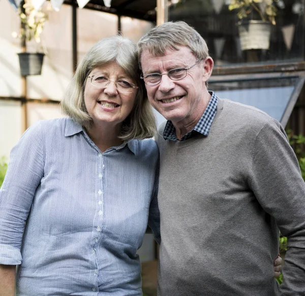 Gelukkig senior paar — Stockfoto