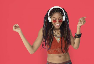 dreadlocks ile güzel Afrikalı kadın