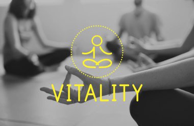 Yoga, meditasyon yapan insanlar