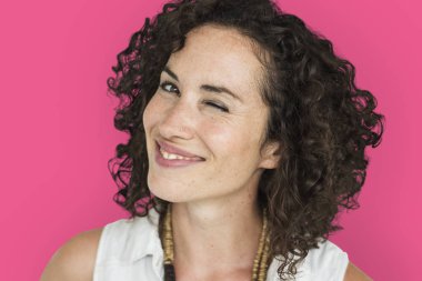 Kafkas kadın gülümsüyor 