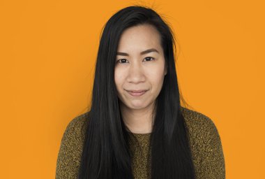 Stüdyodaki genç bayan.