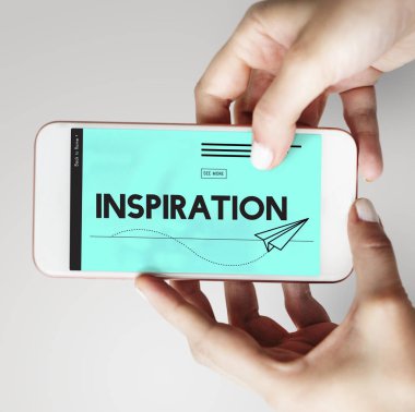 Cep telefonu holding insan eller