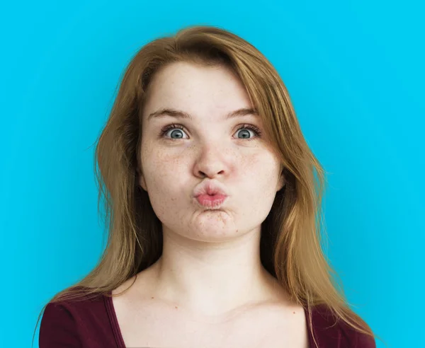 Ragazza con espressione faccia divertente — Foto Stock