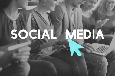 farklı aygıtlar kullanan kişiler