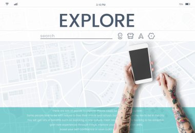 Smartphone ile kadın el dövme