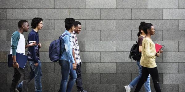 Estudiantes multiétnicos y educación —  Fotos de Stock