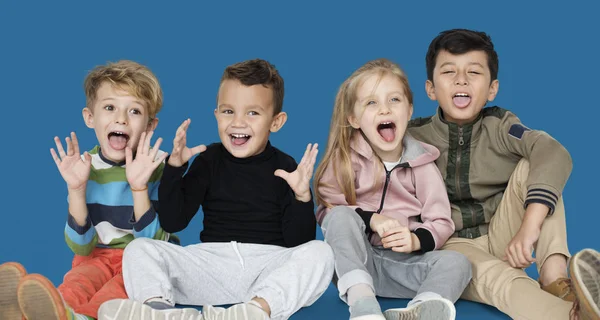 Little Children sitting on the floor — Stock Photo, Image