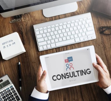 Dijital tablet ile işadamı