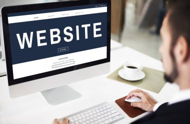 bilgisayarla çalışma iş adamı