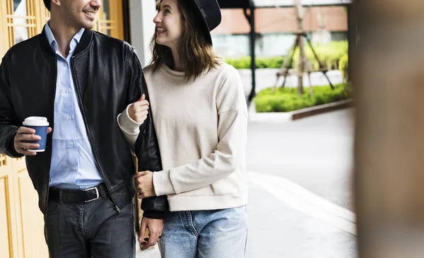 Paar keer samen tijd doorbrengen — Stockfoto