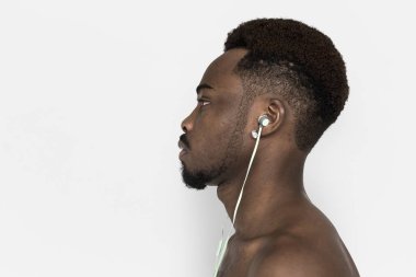 Afrika delikanlı Studio poz