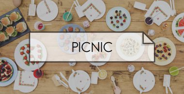 gıda ile ahşap masa