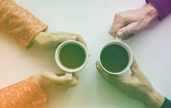 People hands holding coffee cups — Stock Photo, Image