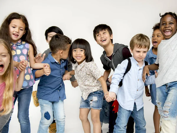 Leuke en schattige kinderen — Stockfoto