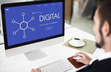 bilgisayarla çalışma iş adamı