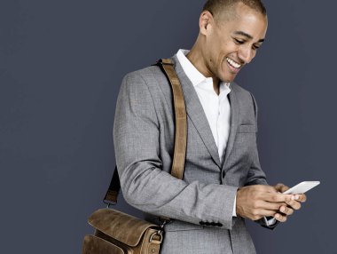 Stüdyo çekimi genç işadamı