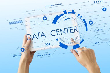 kişi holding dijital tablet