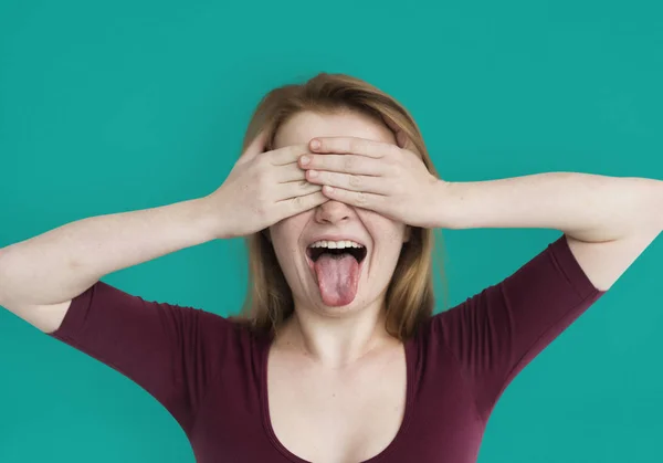 Chica mostrando lengua —  Fotos de Stock