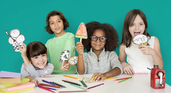 Sesión de estudio de niños pequeños — Foto de Stock