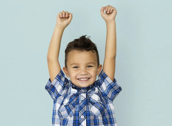 Jongen bedrijf handen omhoog — Stockfoto