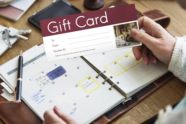 Person holding reminder note paper — Stock Photo, Image