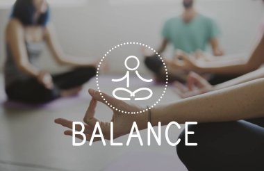Yoga, meditasyon yapan insanlar