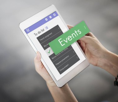 Dijital tablet tarama kadın