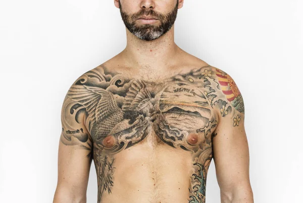Shirtless 문신된 남자 — 스톡 사진