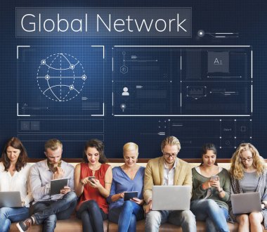 farklı aygıtlar kullanan kişiler