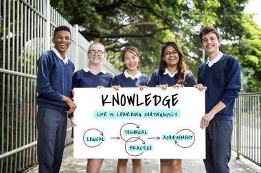 afiş tutmak çeşitlilik öğrencilerin