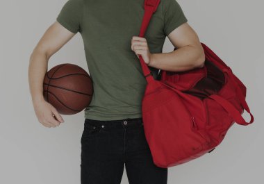 Holding basketbol adamdır