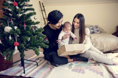 Baba ve anne çocuk bakımı 