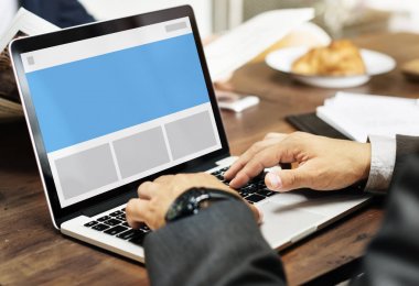 klavyede yazarak işadamı