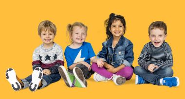 okul öncesi çocuk kitapları ve sırt çantaları