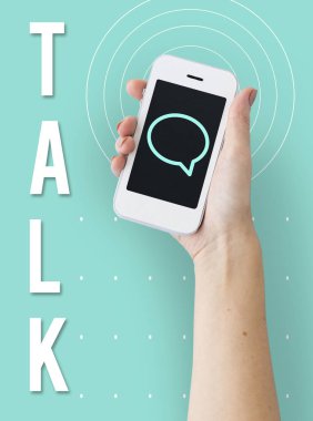 akıllı telefon elinde 