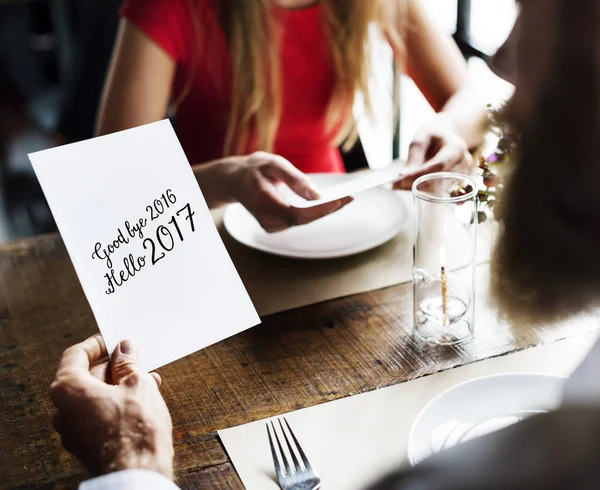 Koppel met romantisch afspraakje — Stockfoto