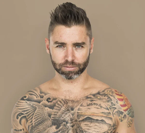 Félmeztelen tetovált ember — Stock Fotó