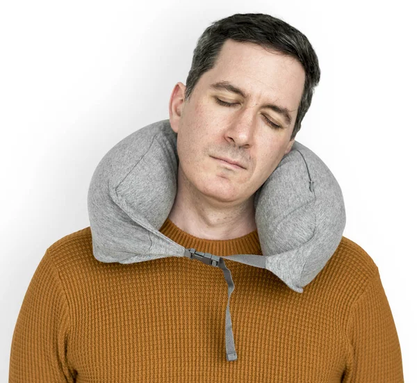 Uomo che dorme con il collo Pilow — Foto Stock