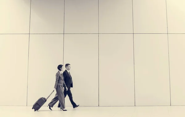 Business People con bagaglio da viaggio — Foto Stock