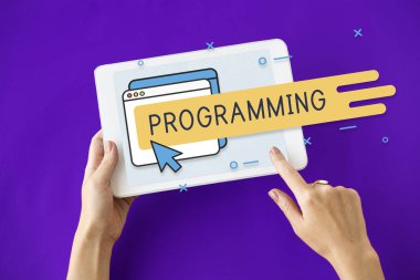 kişi holding dijital tablet