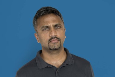 casual giyim ciddi adam