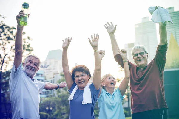 Sportliche Senioren — Stockfoto