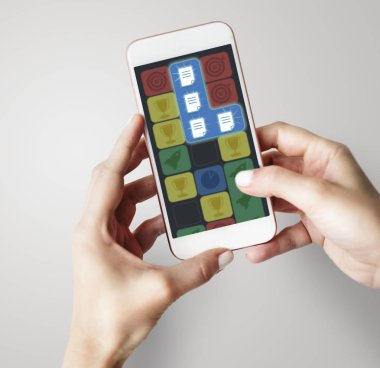 Cep telefonu holding insan eller