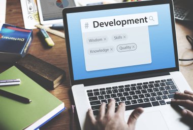 Erkek el laptop çalışma