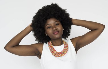 Stüdyoda Afrikalı kadın