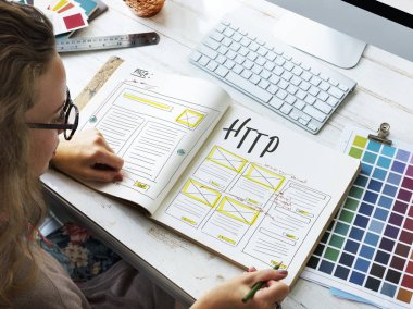 albümde çizim Tasarımcısı