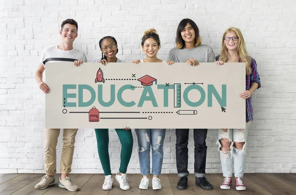 Banner tutan arkadaşlar 