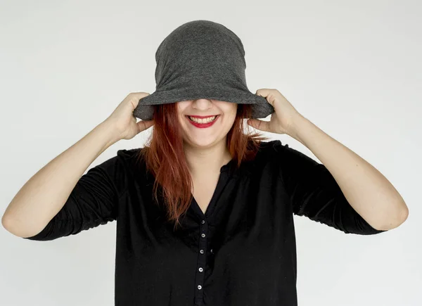 Jovem mulher sorrindo — Fotografia de Stock