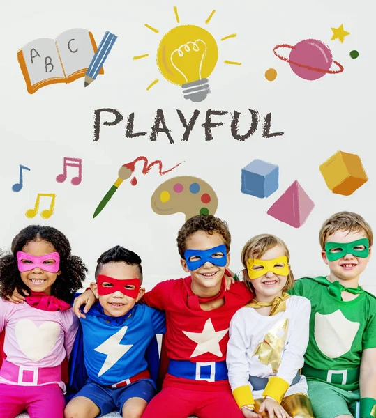 Superhero dzieci mogą bawić się razem — Zdjęcie stockowe