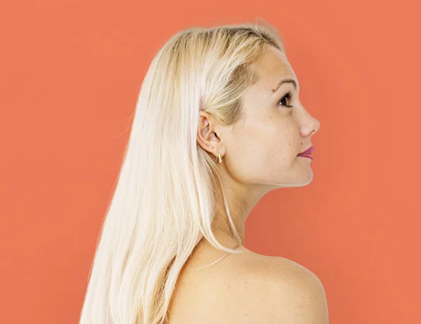 Kaukasiska blond kvinna — Stockfoto